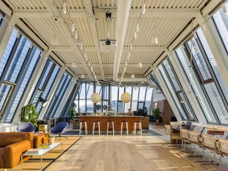 Coworking · 1 à 2000 postes · rue de Madrid, Paris 8e — photo 5/16