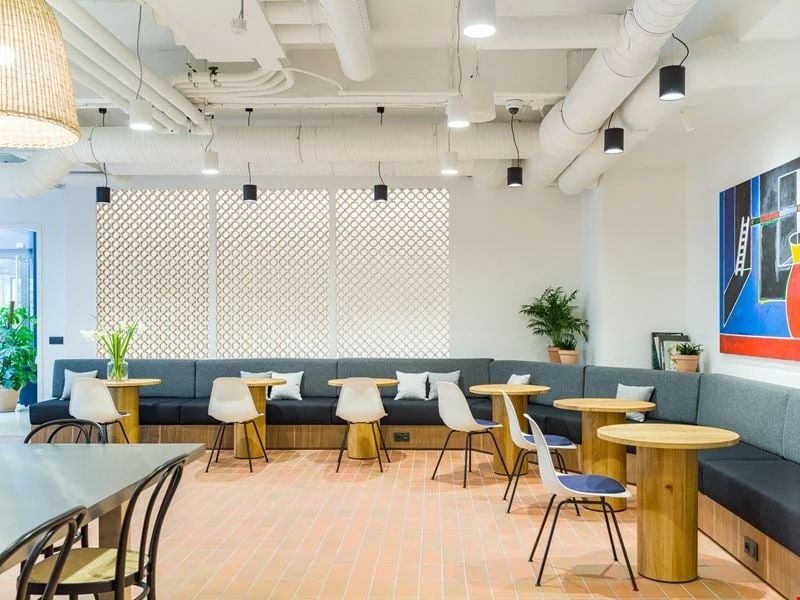 Coworking · 1 à 2000 postes · rue de Madrid, Paris 8e — photo 12/16