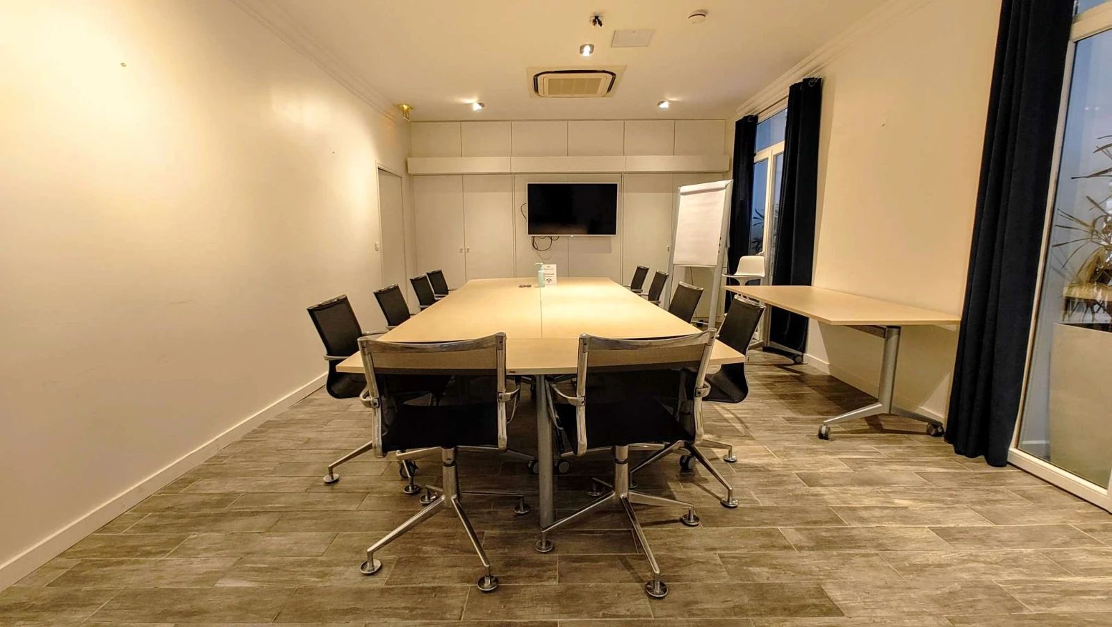 Coworking · 140 postes · boulevard Pereire, Paris 17e — photo 2/3